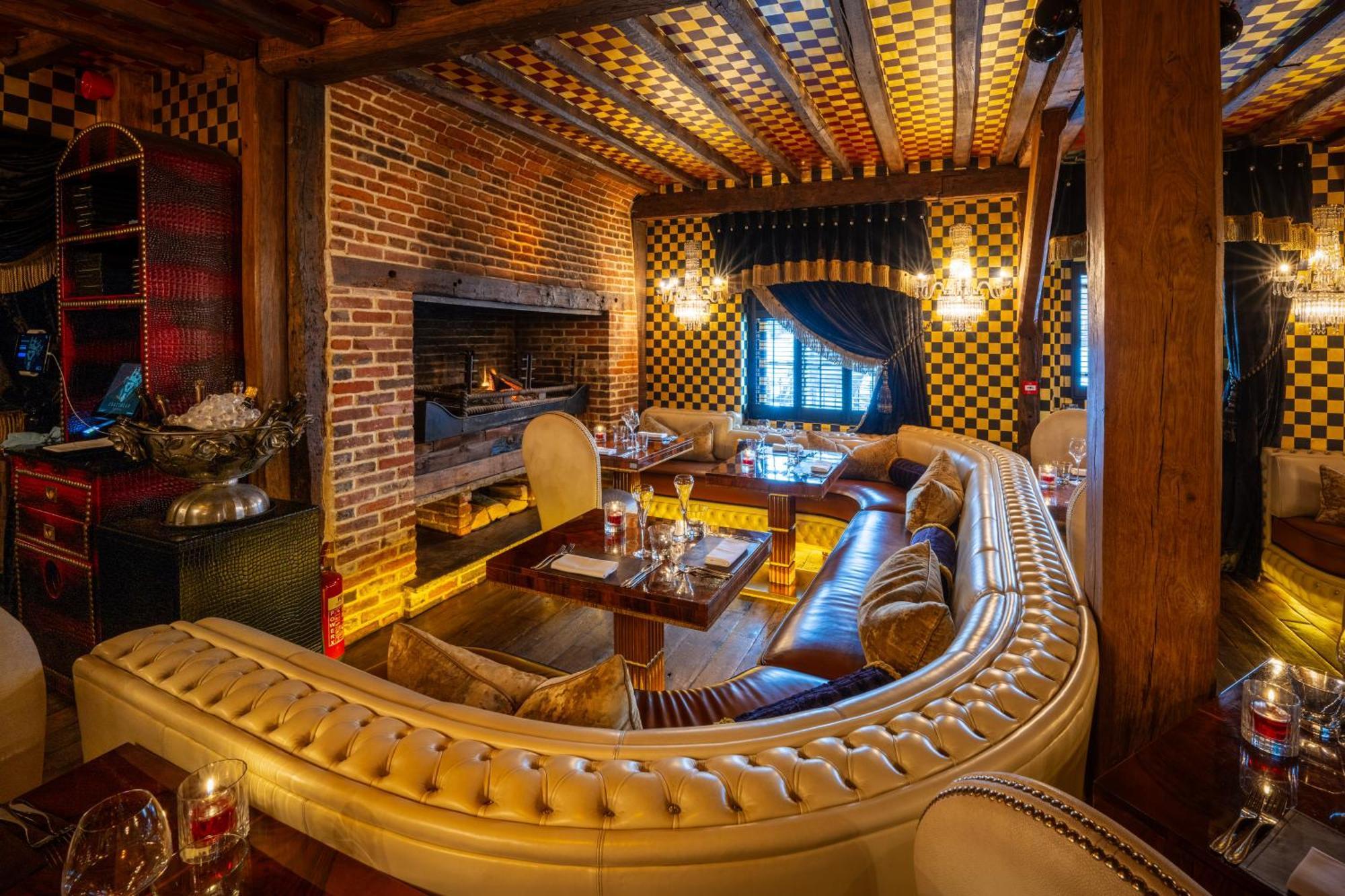 Crazy Bear Hotel Beaconsfield