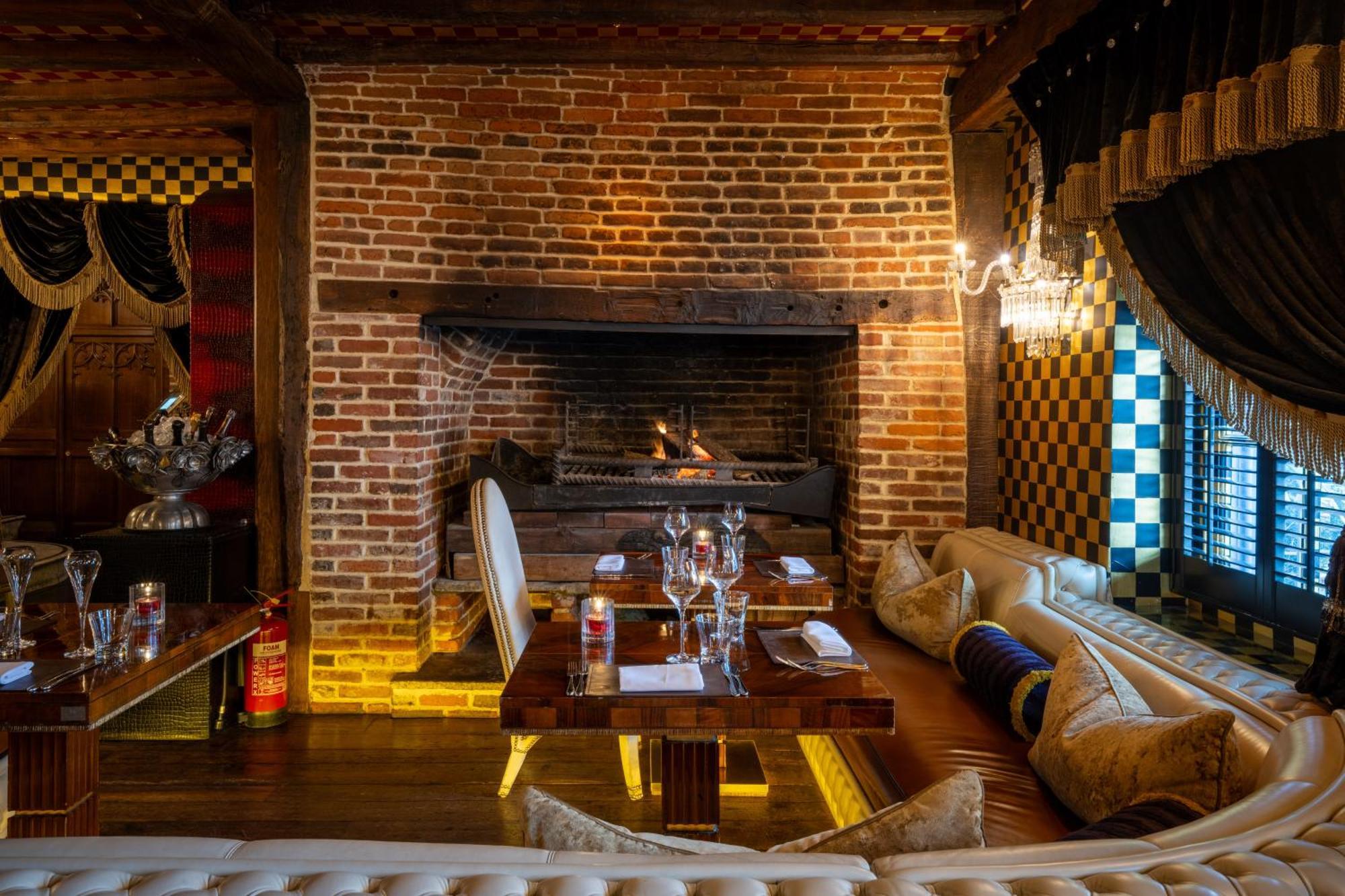 Crazy Bear Hotel Beaconsfield