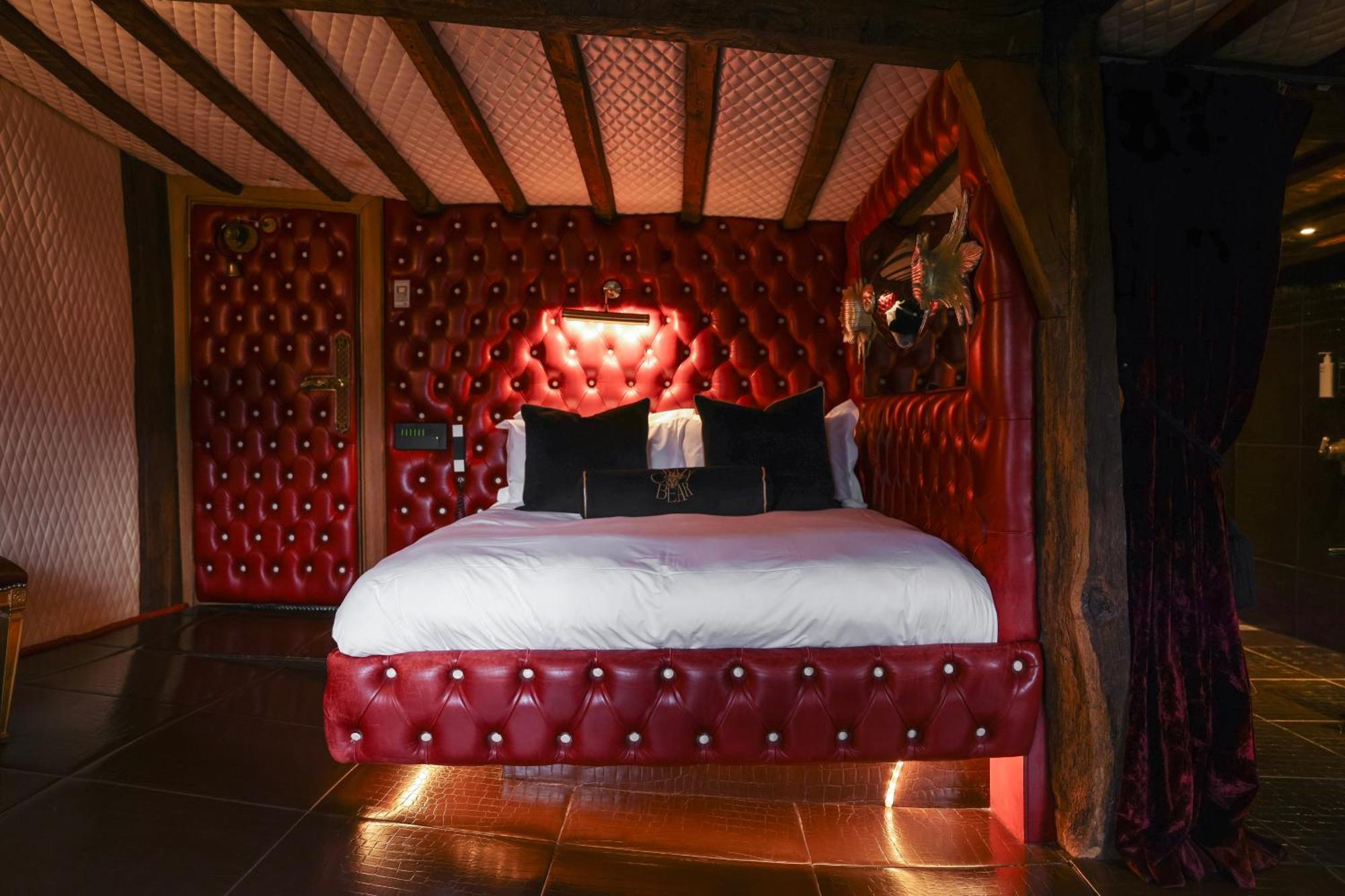 Crazy Bear Hotel 5*