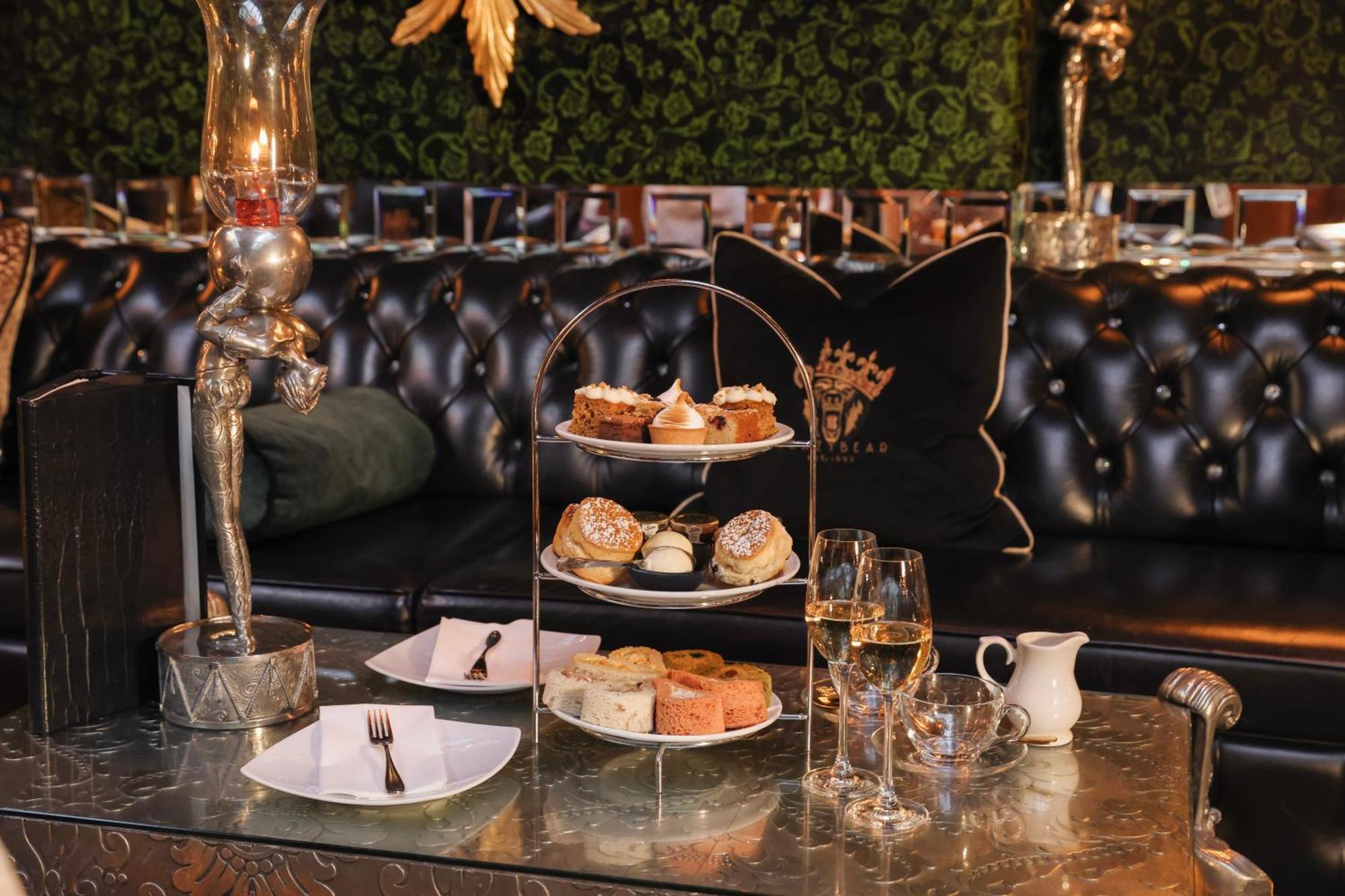 Hotel Crazy Bear Beaconsfield
