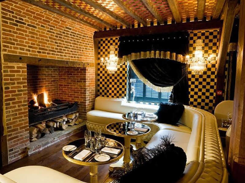 Hotel Crazy Bear Beaconsfield